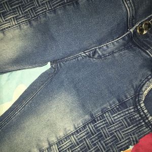 3 Botton Skinny Jeans