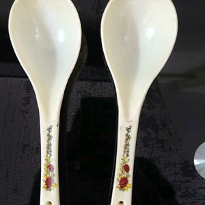 Set of 2 Floral Design Plastic Serving Spoons