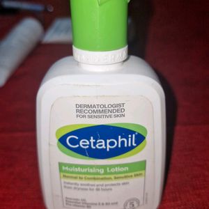 Cetaphil Moisturizer🥰