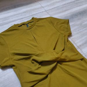 Selling A Beautiful Bodycon Olive Dress