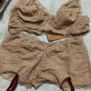 Set 32no. Bra- 80 No.Pant