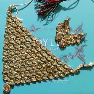 Kundan Jwellery Set - Necklace And Earrings