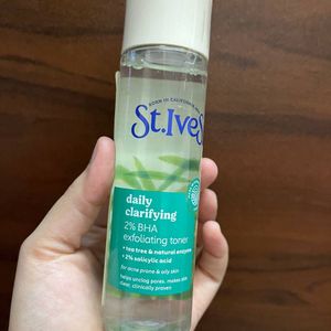 St. Ives Daily Clarifying 2% BHA Exfoliating Toner