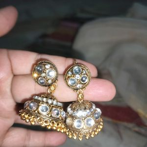 Earings