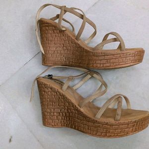 Nude Wedges Like New