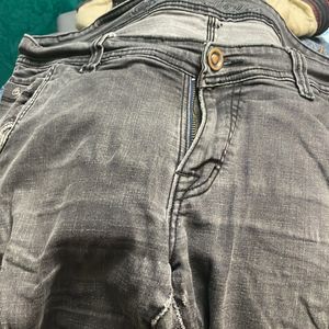 Different Brands Used Jeans At Cheap Prices