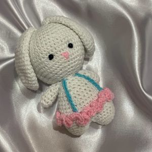 🎀COMBO🎀crochet Bunny, Chicken Keychain & Cake!