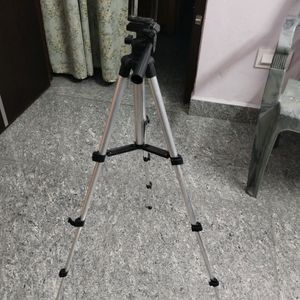 Amazon Basics mini Tripod 13To42 Inches Extendable