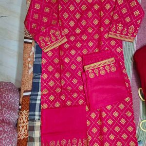 Red Beautiful Kurta Set