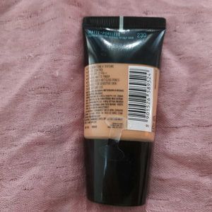 MAYBELLINE FIT ME FOUNDATION 230