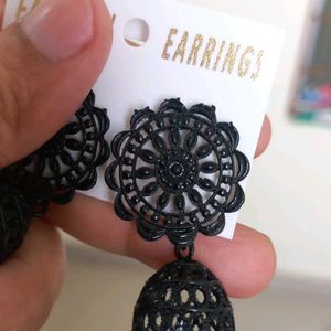 Black Jhumki Earing