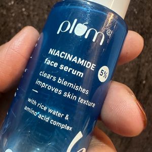 plum nacinamide face serum