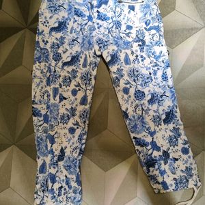 Cute Capri Pants, 98% Cotton