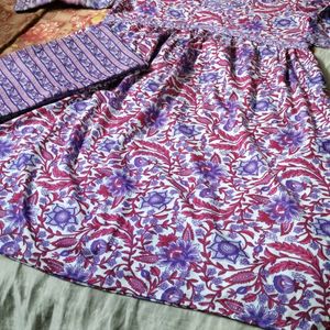 4XLAnarkali Cotton Kurta And Dupatta.