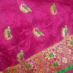 Beautiful Blended Silk Banarsi Saree ❤️