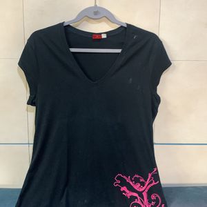 Women’s T-shirt