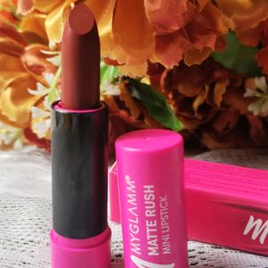 MyGlamm Matte Rush Lipstick - Rich In Birmingham