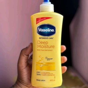 Vaseline Body Lotion , moisturizer