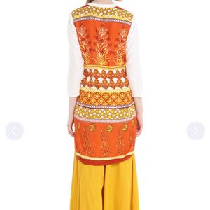 Beautiful Flowy White & Orange Akkriti Kurta