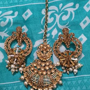 Golden Earrings With Mang teeka