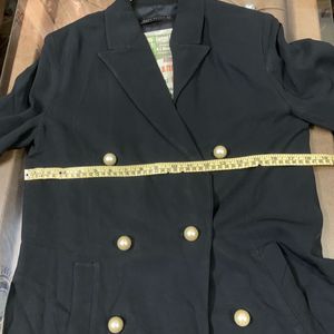 *Rare Piece* Zara Pearl Button Blazer