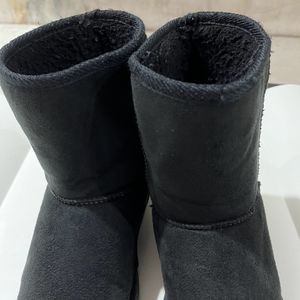 Carlton London Winter Boots With Faux Fur