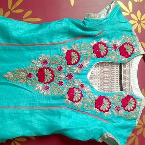 Kurta Set With Churidar Legging.