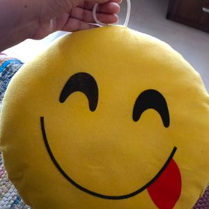 Pillow Toh Emoji