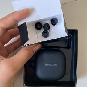 Samsung Galaxy Buds2 Pro, with Innovative AI Featu