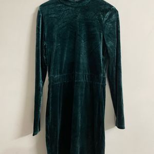 Divided HM Green Velvet Back Open Dress