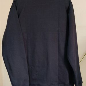 Big Pocket Black Color Fleece Sweatshirt