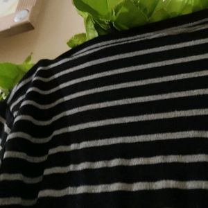 Basic Black Crop Top With Grey Stripes