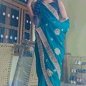 Once Time Used Only Saree In Mehndi Func