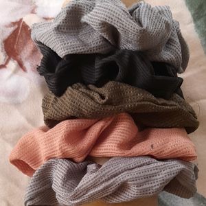 Mix Print And Color Scrunchies Set Of 20 Pieces