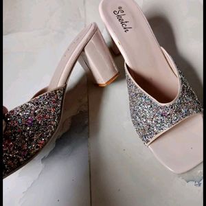 Clearance Sale✨Glittery Heels 🎀