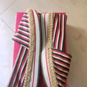 Espadrilles / loafers