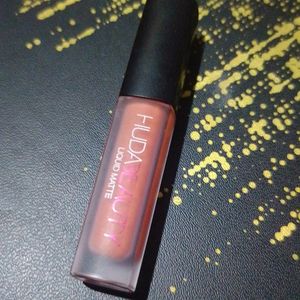 Huda Beauty Lipstick ❣️😍🤭😌🤭