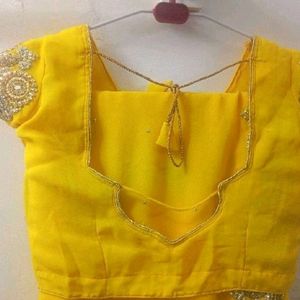 Heavy Wedding Saree With Blouse