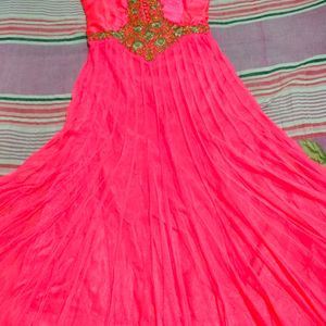 💗Heavy Net Gown With Dupatta Nd Pazama Also ❤️it's So Beautiful 😍 Also It Have A Heavy Gher .. 💗