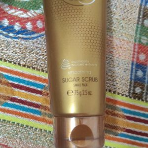 Milk And Honey Gold Face Scrub