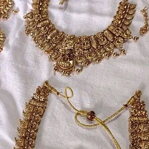 Golden Bridal Jewellery Set