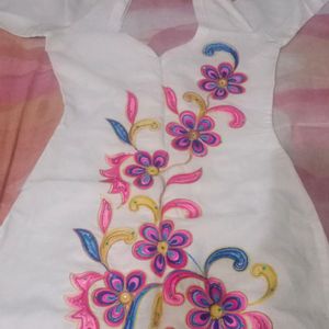 floral embroidery kurti