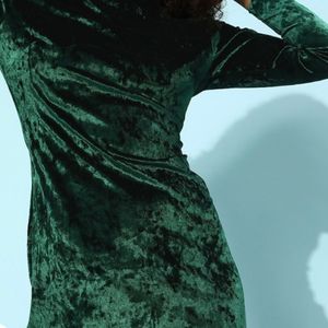 Kasually velvet green dress