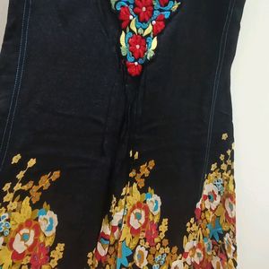 Black Sleeveless Floral Kurti (Women)