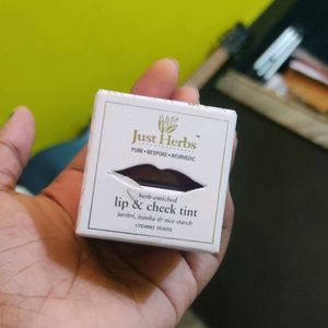 ! Just Herbs Lip & Cheek Tint ( Mahogany ) !