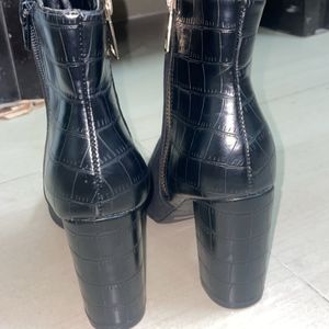 Negotiable BLACK BOOTS