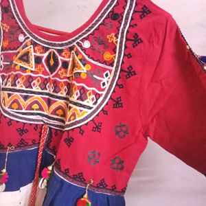 Mesmora Fashion Red And Navy Blue Navratri Kedia T