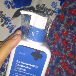 Derma Co Gentle Cleanser For Dry, Normal Skin