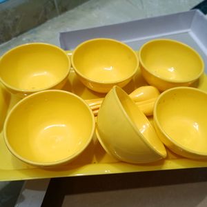 Plastic Bowl With Spoons & Tray