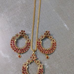 Red jewellery set